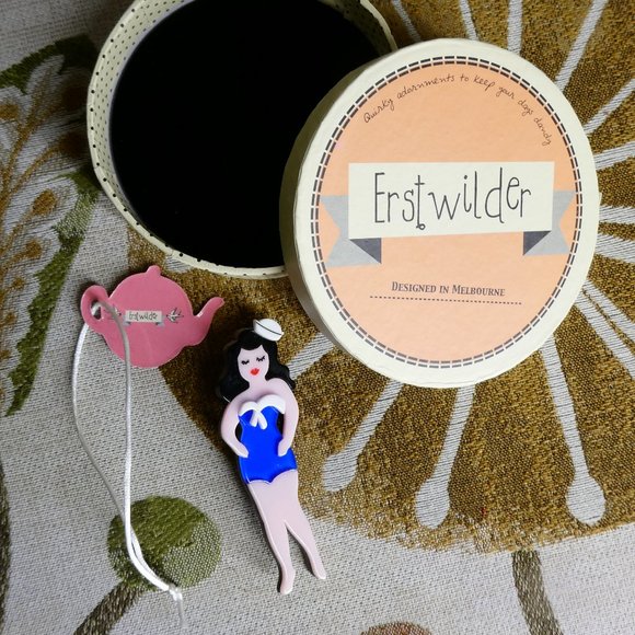 Erstwilder Jewelry Erstwilder She Sells Sea Shells Pinup Girl Brooch W Box Poshmark
